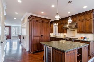 2336 Greenview Ave, Chicago IL  60614-3016 exterior