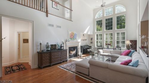 10 Lara Pl, Warren NJ 07059-3007 exterior