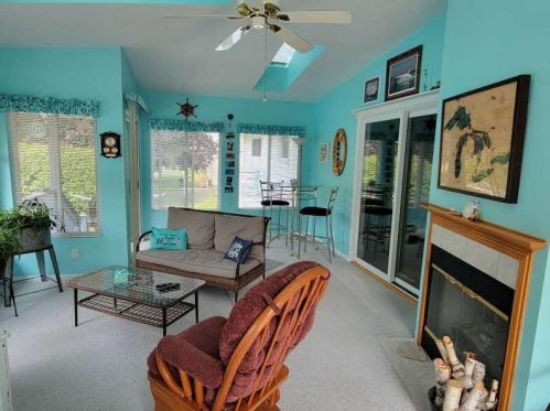 1849 Lawnel Ave, Meskegon MI 49441-3743 exterior