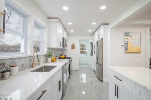 120 Mountainview Ave, Nutley NJ  07110-2233 exterior