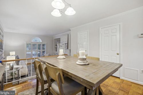 974 Royal St, Alexandria VA  22314-4343 exterior