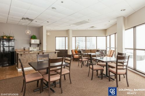 1633 Prospect Ave, Milwaukee WI  53202-2494 exterior