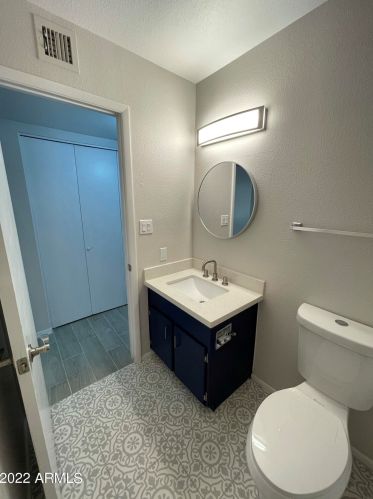 8441 34th Ave, Phoenix AZ 85053-6628 exterior