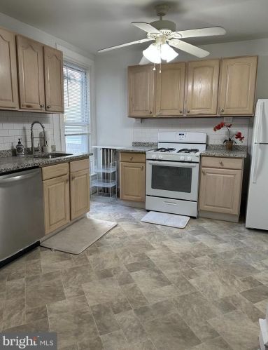 5928 Loretto Ave, Philadelphia PA  19149-3705 exterior