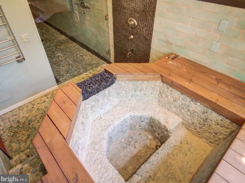 1324 Kenyon St, Washington DC 20010-2493 exterior