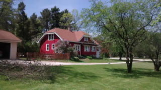 503 Calumet Rd, Milwaukee, WI 53217-3468