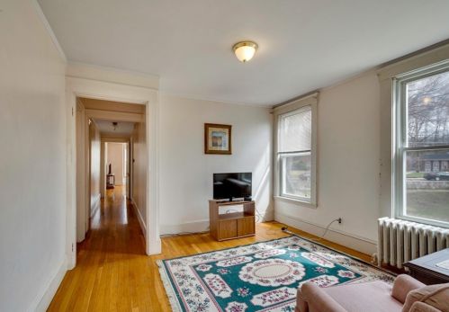 14 Lowell St, Woburn MA 01801-2358 exterior