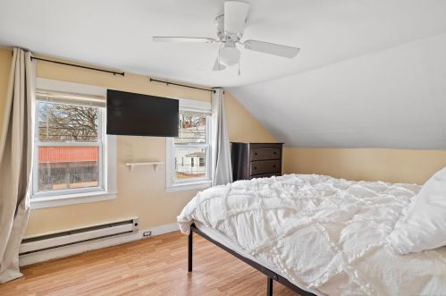 194 Mechanic St, Killingly CT 06239-1919 exterior