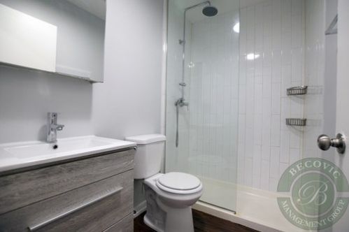 4875 Magnolia Ave, Chicago IL 60640-4756 exterior