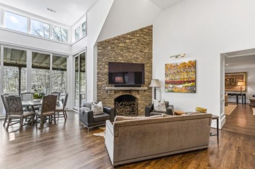 1165 Conway Dr, Atlanta GA 30327-3535 exterior