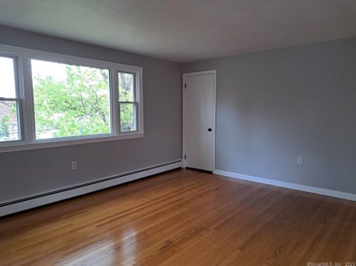 13 Union Pl, Manchester CT  06042-2056 exterior