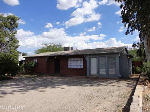 3138 Pima St, Tucson AZ 85712-3461 exterior