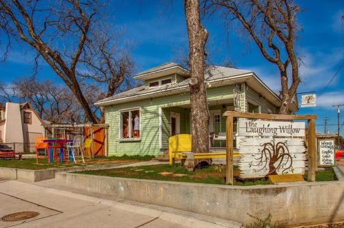 1218 Haines, Dallas TX 75208-4104 exterior