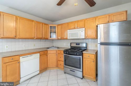 1310 17 St, Philadelphia PA 19121-5041 exterior