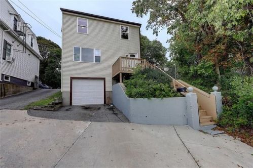 21 Laban St, Providence RI  02909-4427 exterior