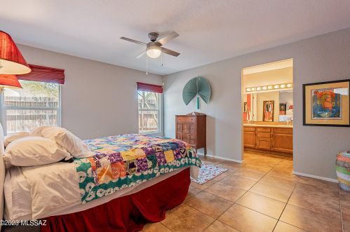 4712 Courtney Dr, Tucson AZ 85705-4822 exterior