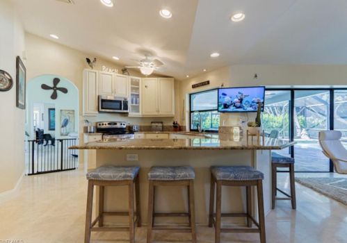 3341 Arlette Dr, Naples FL 34109-1512 exterior