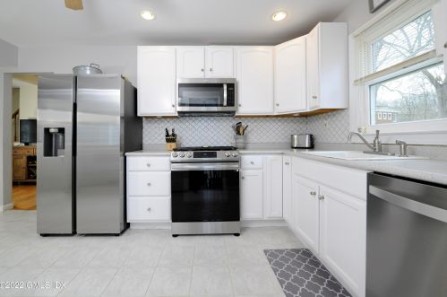 13 Cross St, Greenwich CT 06831-5006 exterior