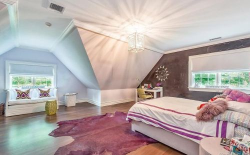 26 Stag Ln, Greenwich CT 06831-3128 exterior