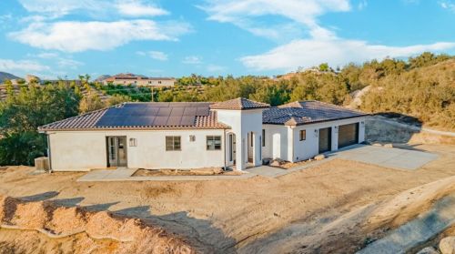 40333 De Portola Rd, Temecula, CA 92592-9575