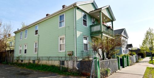 53 Fremont St, Springfield, MA 01105-2304