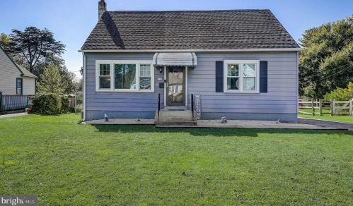 4112 Woodland Ave, Chester PA 19015-1628 exterior