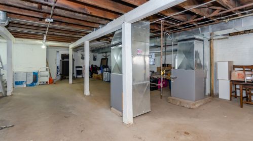 1511 67 Pl, Chicago IL 60637-4832 exterior