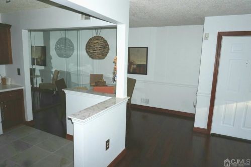 456 Northam Dr, New Brunswick NJ  08902-4242 exterior