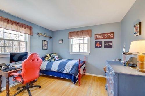 105 Hillside Rd, North Andover MA 01845-5316 exterior