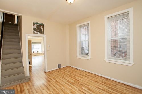 3358 Front St, Philadelphia PA 19106-3001 exterior