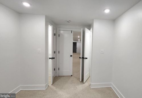 5421 Cedar Ave, Philadelphia PA 19143-1952 exterior