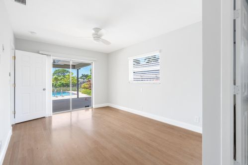 2547 11 Ct, Boynton Beach FL 33426-7812 exterior