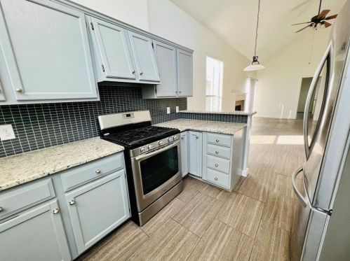 2102 Castle View Dr, Austin TX  78728-5437 exterior