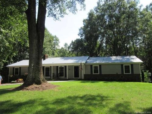 365 Country Club Dr, Uwharie, NC 27371-8303