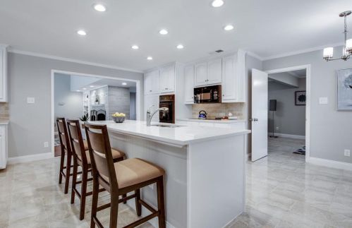 12304 Cedar Bend Dr, Dallas TX  75244-7009 exterior