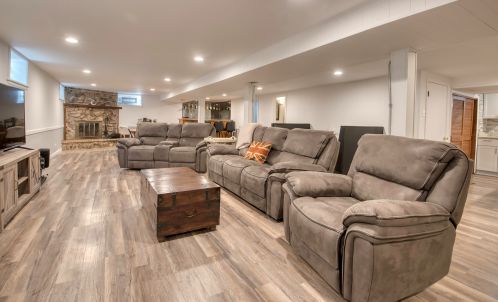 8410 Brodman Ave, Chicago IL 60656-4218 exterior