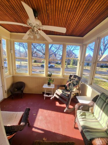 3140 53rd St, Milwaukee, WI 53219-4520