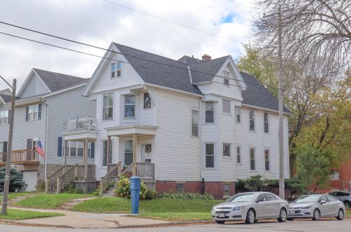 2495 Cramer St, Milwaukee, WI 53211-4315