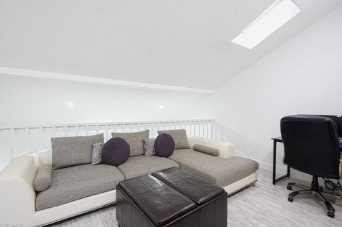 3405 Timberwood Cir, Naples FL 34105-5634 exterior