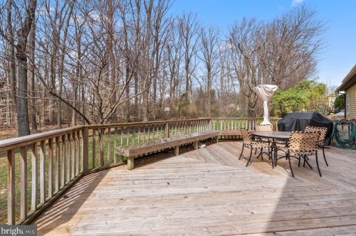 3738 Levy Ln, Huntingdon Valley PA 19006-3108 exterior