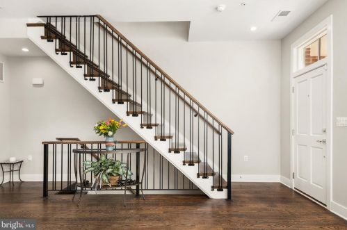 1127 Royal St, Alexandria VA  22314-1406 exterior