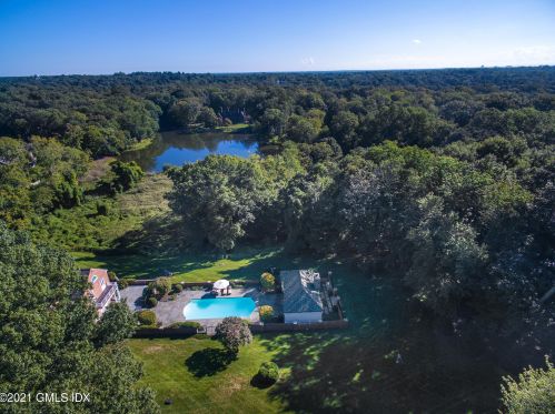 200 Clapboard Rdg Rd, Greenwich CT 06831-3352 exterior