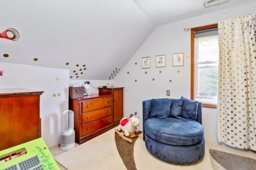 4214 Bernard St, Chicago IL 60618-1104 exterior