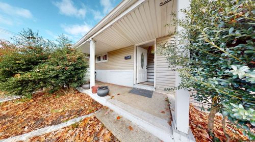 1101 Deer Park Ave, Babylon NY  11703-3107 exterior