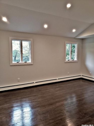 9 Millet St, Huntington Station NY  11746-8105 exterior