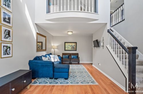 592 Norman Rd, Lemont, IL 60440-1377