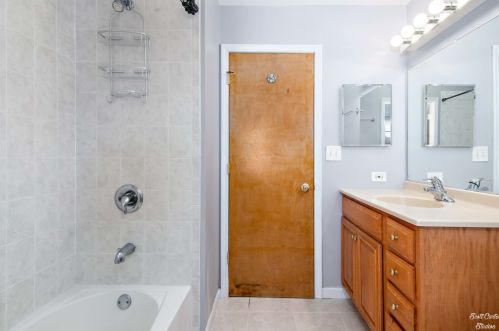 717 Greenmeadow Ct, Bull Valley IL 60014-8974 exterior