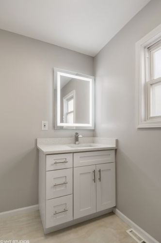 3114 Jerome St, Chicago IL  60645-1143 exterior