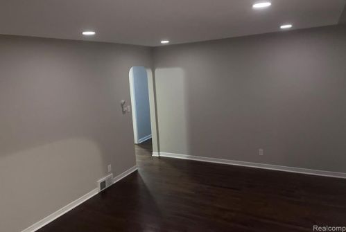 1631 Taunton Rd, Bham MI  48009-7203 exterior