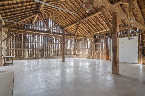 2916 County Road B, Manitowoc WI 54220-8950 exterior